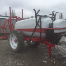 Опрыскиватель прицепной Nodet 3000 л / 26 м
